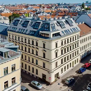 rezervați aici