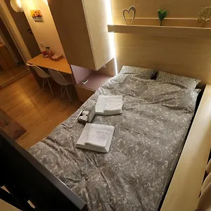 rezervați aici