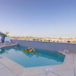 https://salmar-court-holiday-apartments.hotelssaintjulians.com