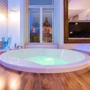 Lägenhet Enzo Capo Luxury Suites Andrassy, Budapest