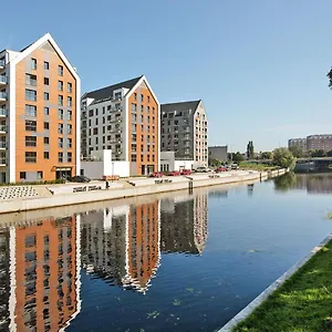 Downtown Riverside Nowa Motlawa Spa, Pool, Gym & Parking Lägenhet Gdańsk