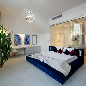  Lejlighed Karoly Corner Residences