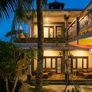 Bulan Bali Homestay Rum i privatbostad Ubud