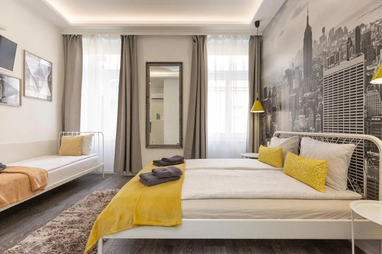 Budapest Holidays Harmony 0*,